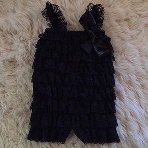Baby 👶🏼 Ruffle Romper Size 6 Months